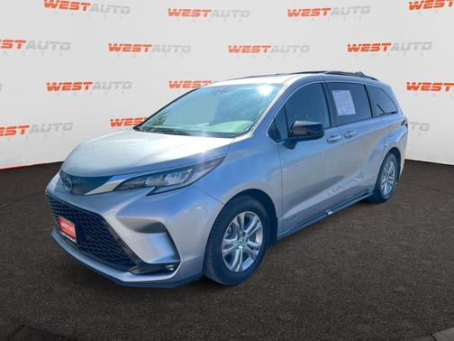 2021 Toyota Sienna XSE 7 Passenger