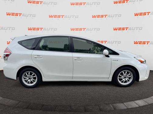 2015 Toyota Prius v Three
