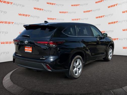 2024 Toyota Highlander LE