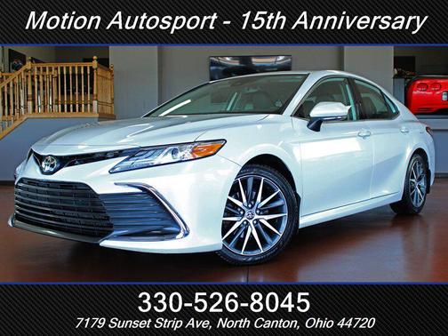 Wind Chill Pearl 2022 Toyota Camry XLE