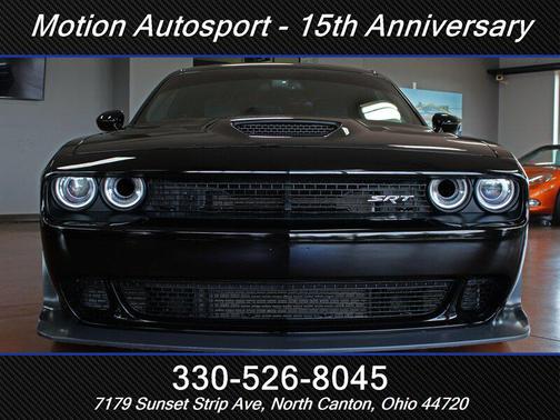 Pitch Black Clear Coat 2016 Dodge Challenger SRT Hellcat