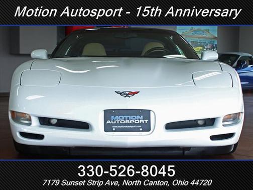 2004 Chevrolet Corvette Base