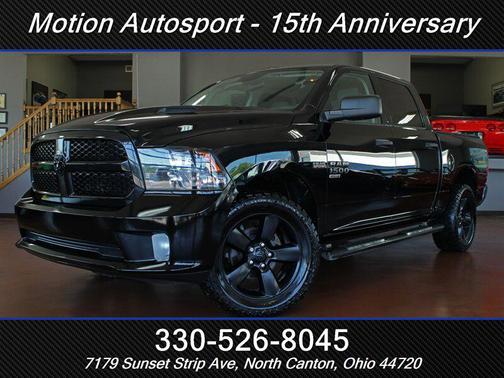 Brilliant Black Crystal Pearl Coat 2019 RAM 1500 Express