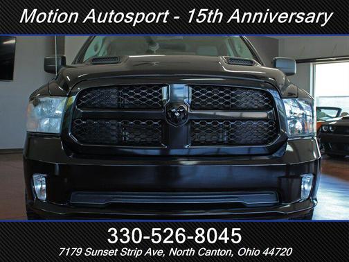 Brilliant Black Crystal Pearl Coat 2019 RAM 1500 Express