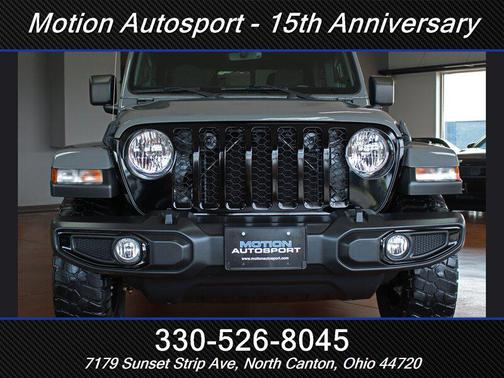 Sting-Gray Clear Coat 2021 Jeep Gladiator Willys
