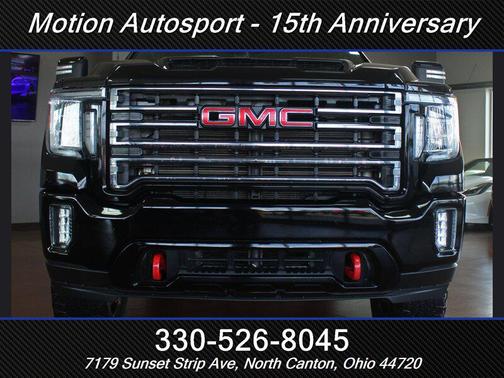 Onyx Black 2022 GMC Sierra 2500 AT4