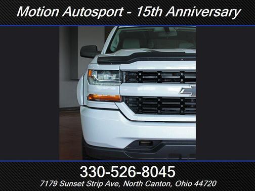 Summit White 2018 Chevrolet Silverado 1500 Custom