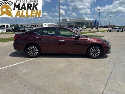 Garnet Pearl Metallic 2025 Nissan Altima 2.5 SV