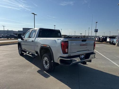 2023 GMC Sierra 2500 Pro