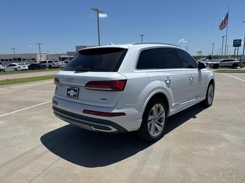 2021 Audi Q7 55 Premium