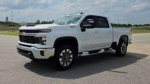 Summit White 2026 Chevrolet Silverado 2500 LT