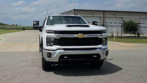 Summit White 2026 Chevrolet Silverado 2500 LT
