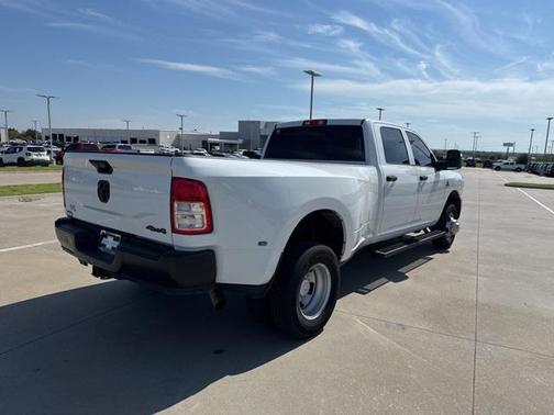 2023 RAM 3500 Tradesman Crew Cab 4x4 8' Box