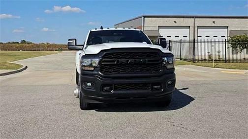 2023 RAM 3500 Tradesman Crew Cab 4x4 8' Box