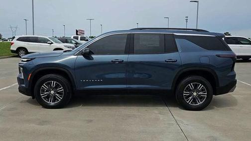 Lakeshore Blue Metallic 2026 Chevrolet Traverse LT