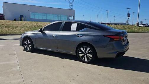 2021 Nissan Altima 2.5 SV