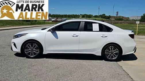 Snow White Pearl 2023 Kia Forte GT-Line