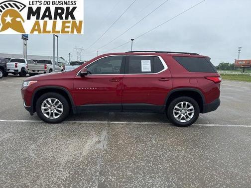 Cajun Red Tintcoat 2019 Chevrolet Traverse LT Cloth