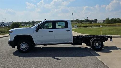 2025 Chevrolet Silverado 3500 WT