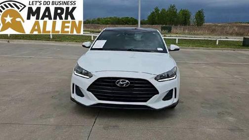 2019 Hyundai Veloster 2