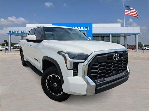 2022 Toyota Tundra SR5