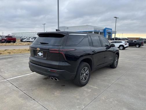 2024 Chevrolet Traverse LS
