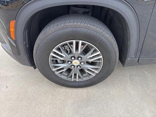 2024 Chevrolet Traverse LS