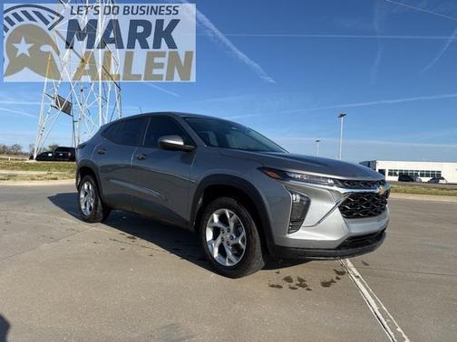 2025 Chevrolet Trax LS