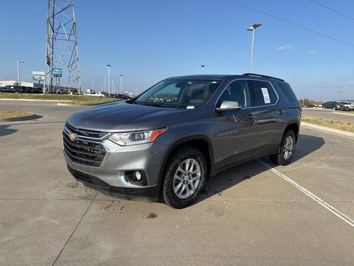 2021 Chevrolet Traverse LT Leather