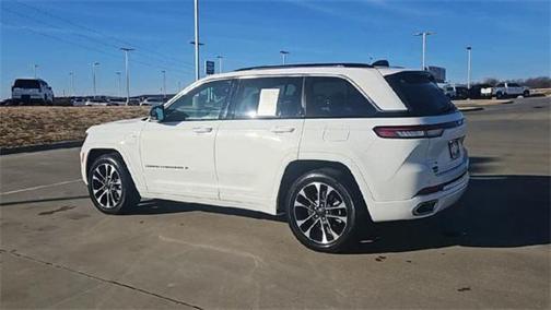 2022 Jeep Grand Cherokee 4xe Overland