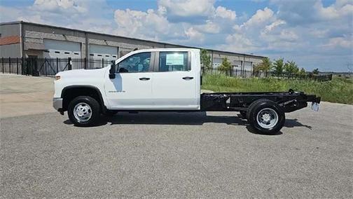 2025 Chevrolet Silverado 3500 WT