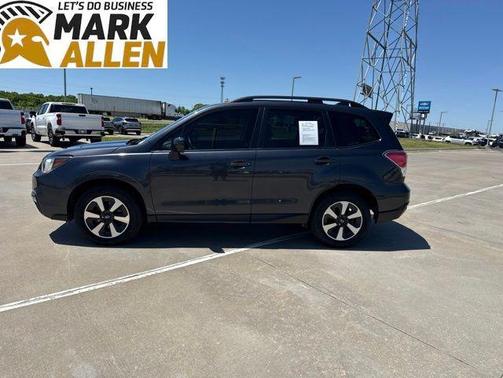 Dark Gray Metallic 2018 Subaru Forester 2.5i Premium