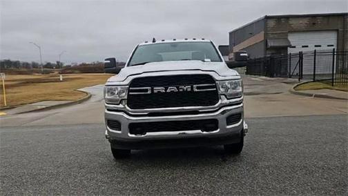 2024 RAM 3500 Tradesman Crew Cab 4x4 8' Box