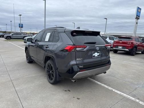 2023 Toyota RAV4 Hybrid SE