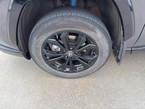 2023 Toyota RAV4 Hybrid SE