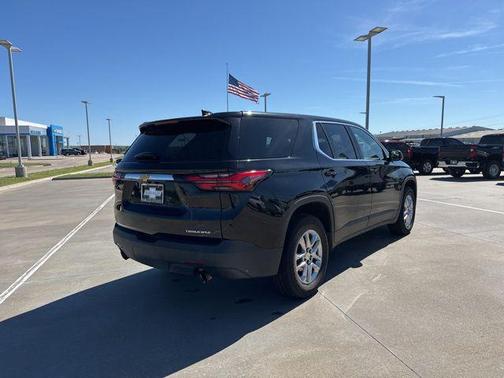 2022 Chevrolet Traverse LS