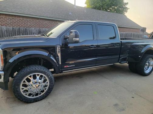 2023 Ford F-450 Lariat