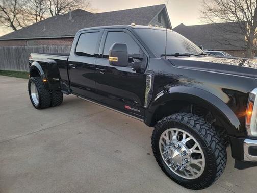 2023 Ford F-450 Lariat