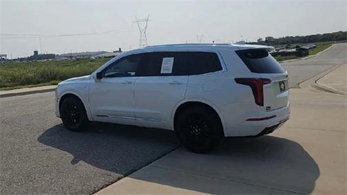 2022 Cadillac XT6 Luxury FWD