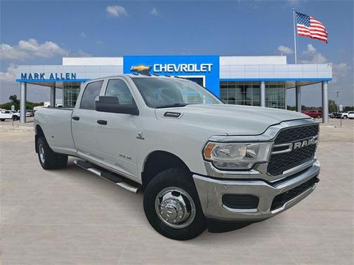2019 RAM 3500 Tradesman Crew Cab 4x4 8' Box