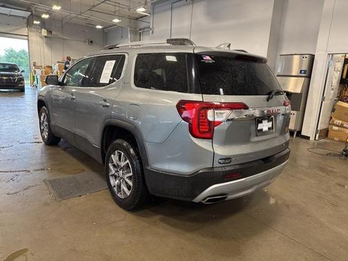 2023 GMC Acadia FWD SLT