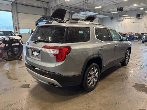 2023 GMC Acadia FWD SLT