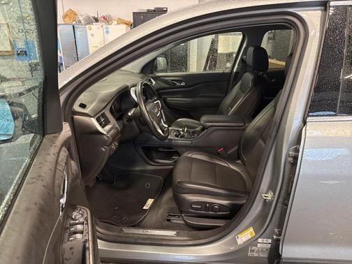 2023 GMC Acadia FWD SLT
