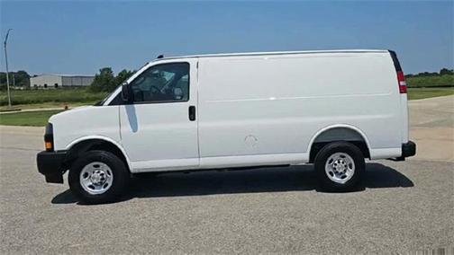 2025 Chevrolet Express 2500 RWD 2500 Regular Wheelbase WT