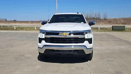 Summit White 2026 Chevrolet Silverado 1500 LT