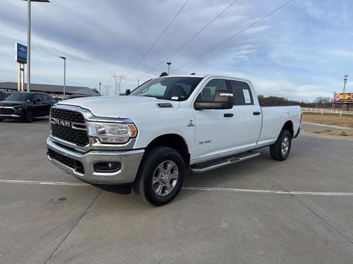 2024 RAM 3500 Big Horn Crew Cab 4x4 8' Box