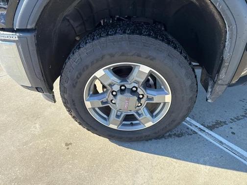 2025 GMC Sierra 2500 SLT