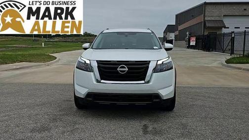 Everest White Pearl Tricoat 2025 Nissan Pathfinder SV FWD