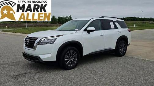 Everest White Pearl Tricoat 2025 Nissan Pathfinder SV FWD