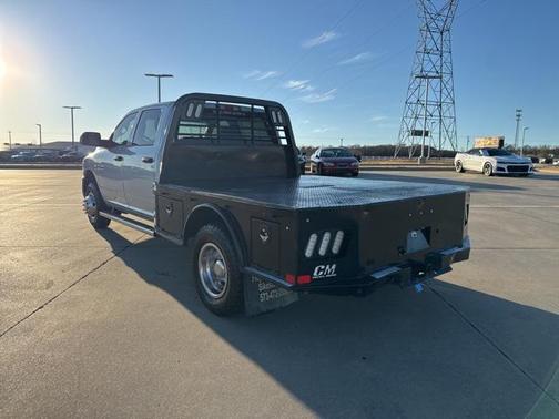 2017 RAM 3500 Tradesman Crew Cab 4x4 8' Box